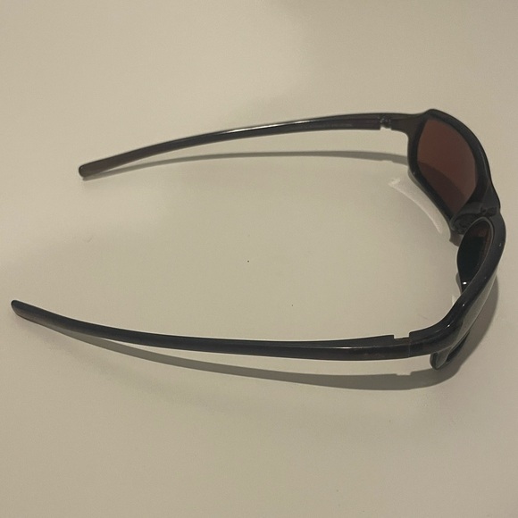 Maui Jim Sunglasses Polarized with Strap Holder - Picture 7 of 12